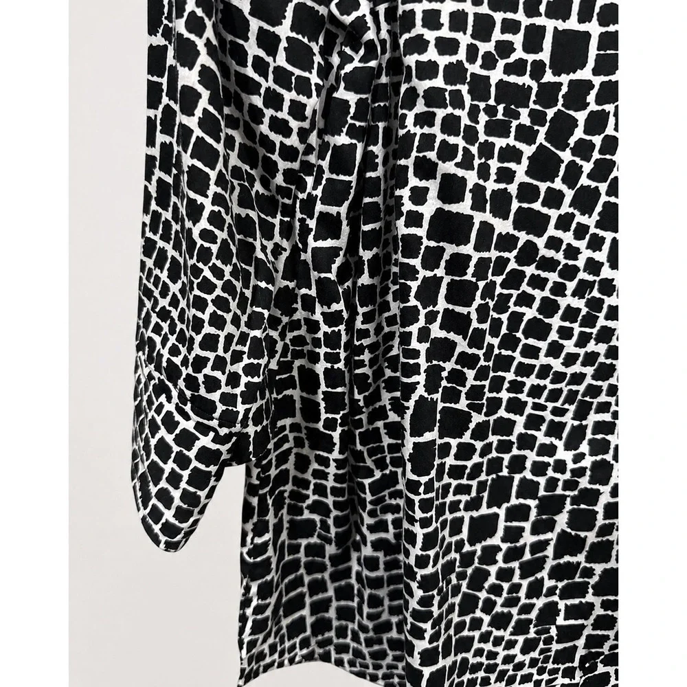 Orvis Shirt Women 16 Black White Geometric Wrinkle Free Cotton Button Down